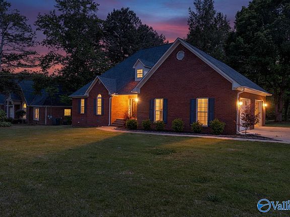 2nd image of 368 Hazel Creek Trl