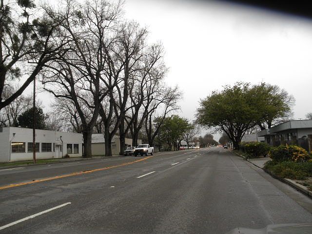 2nd image of 123 Market St
