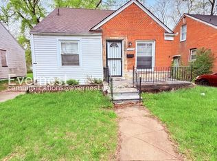 18659 Shaftsbury Ave, Detroit, MI 48219