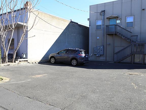 5th image of 315 E Main St Ste B