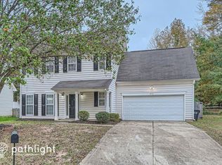 8716 Firestreak Dr, Charlotte, NC 28216