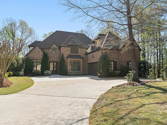 2nd image of 1008 Fairfield Ln