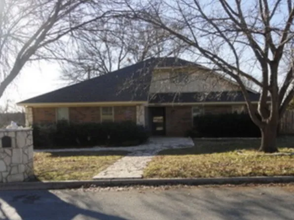 3901 Pueblo Trl, Lake Worth, TX 76135