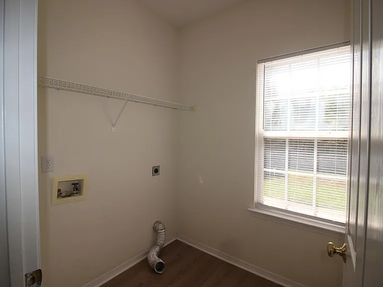 8439 Haines Creek Ln — Photo 15