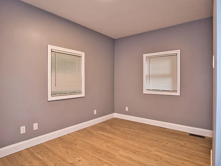 2753 Pleasant St #1 — Photo 43