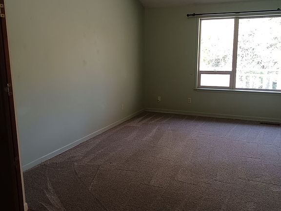2nd image of 708 Highland Dr