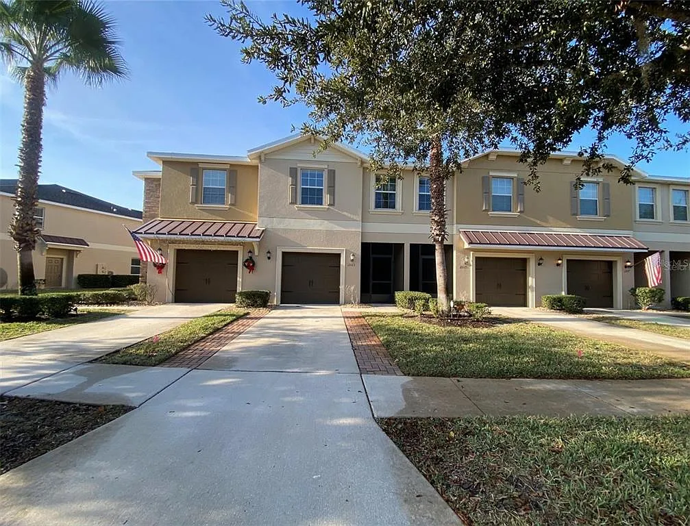 3 bed, 2.5 bath, 1666 sqft, $1,900 — Photo 1