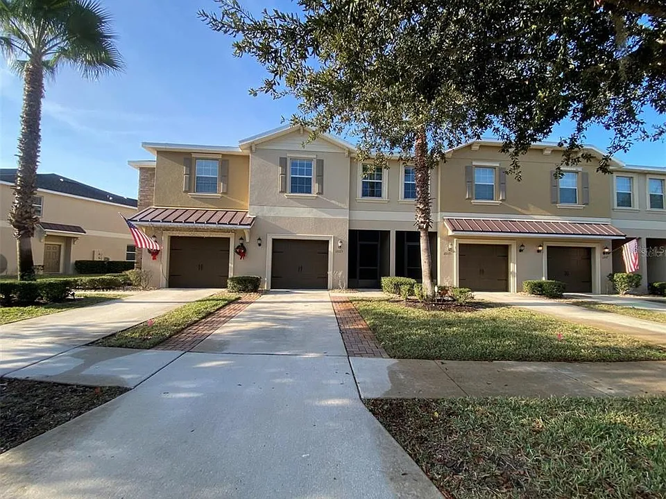 12013 Greengate Dr