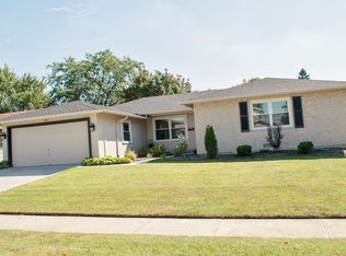1017 Borman Ct, Elk Grove Village, IL 60007