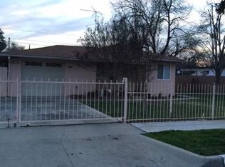 4910 E McKenzie Ave, Fresno, CA 93727