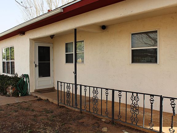 2nd image of 429 W Manana Blvd