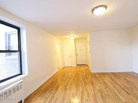 3rd image of 14345 Sanford Ave APT 106