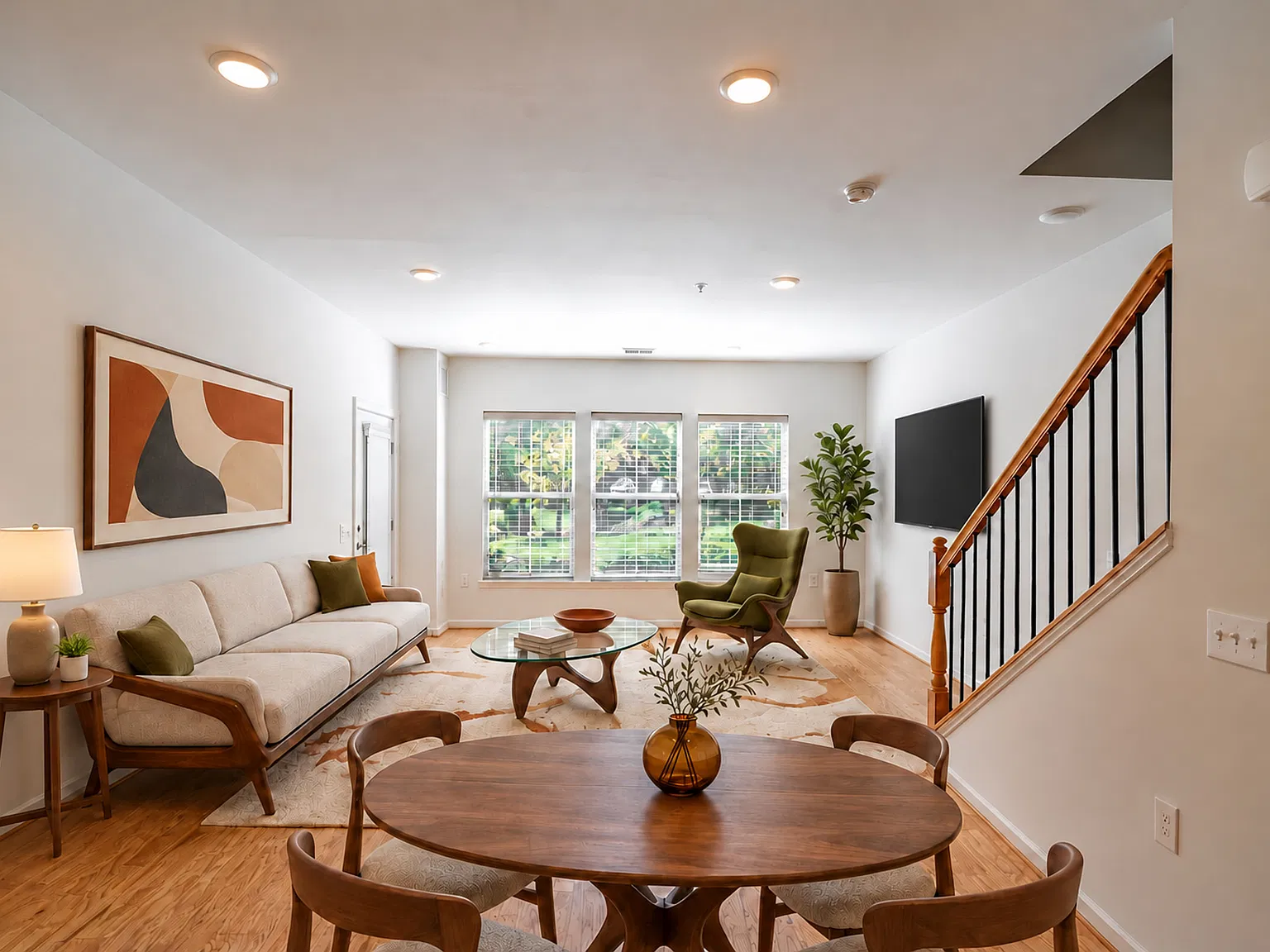 3 bed, 2.5 bath, 1419 sqft, $3,000 — Photo 3
