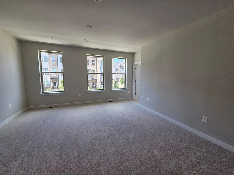 13715 Cobble Loop — Photo 6