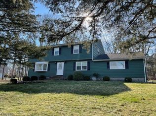 292 Farmer Rd, Bridgewater, NJ 08807