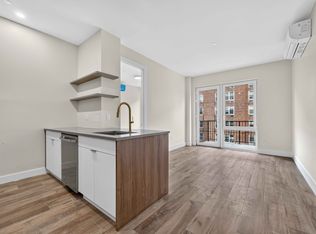 157 Hawthorne St #4B, Brooklyn, NY 11225