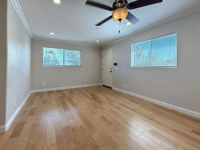 25461 Cole Street — Photo 4
