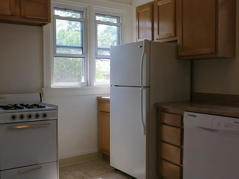 7455 Penfield Ct — Photo 2