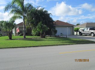 2025 Highland Dr SW, Vero Beach, FL 32962