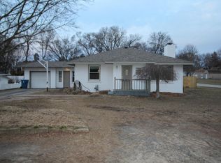 1355 Arcadia Dr NE, Grand Rapids, MI 49525