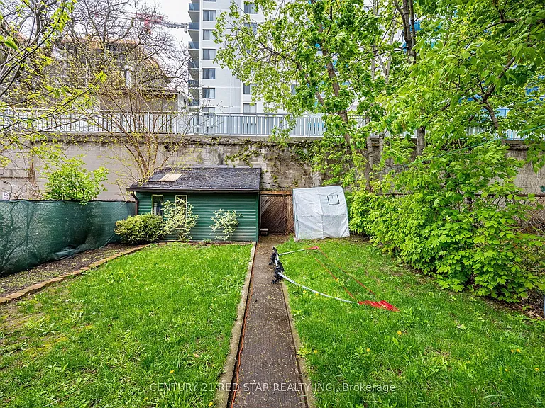 144 Bold St #UPPER — Photo 46