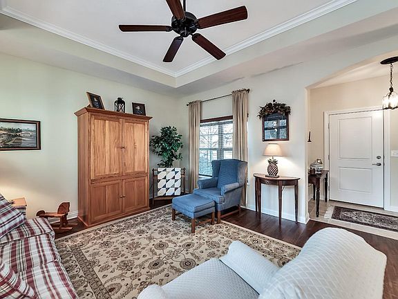 4th image of 5016 Foxtail Dr