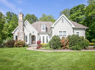 8 Cloverleaf Farm N, Sherman, CT 06784