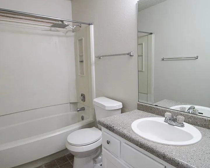 4724 Oakfield Way — Photo 4