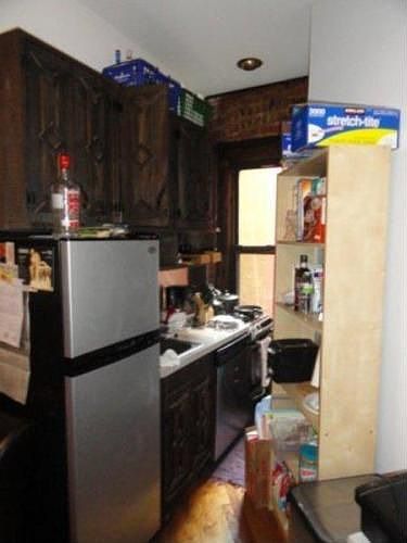 2nd image of 440 E 12th St
