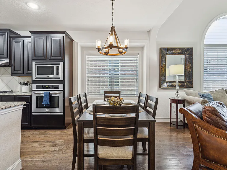 2360 Fountain Gate Dr — Photo 5