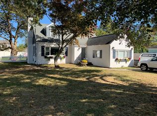 7 South St, West Islip, NY 11795