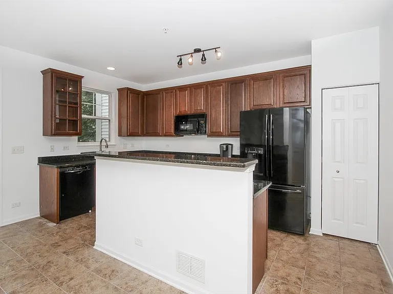 1245 Tuscany Dr — Photo 10