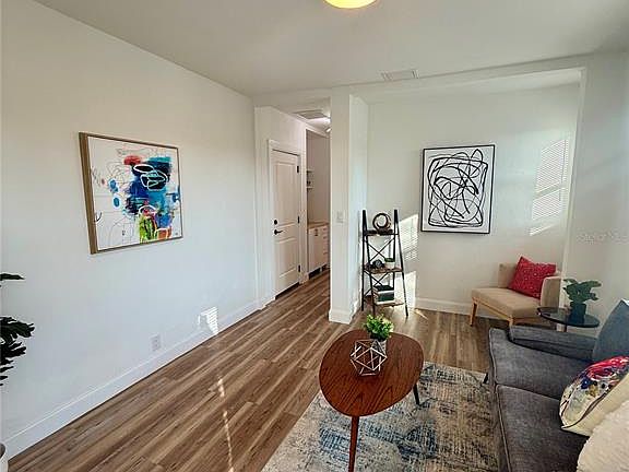 5th image of 1415 3rd St N #N