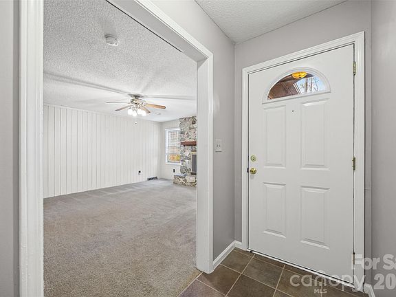 3rd image of 2206 Canberra Dr