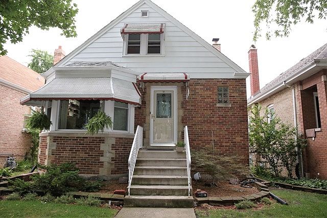 1st image of 2945 N 76th Ave
