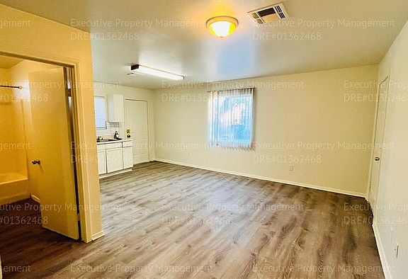 5th image of 1142 8th Pl #1140