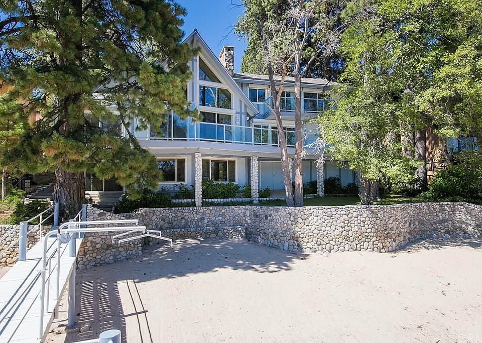 1st image of 27941 Peninsula Dr S