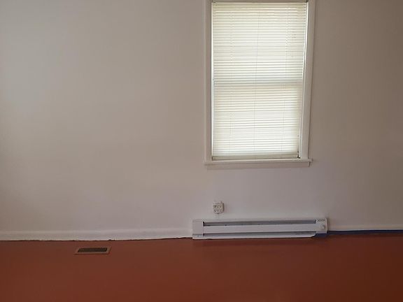 3rd image of 206 Preston Ave