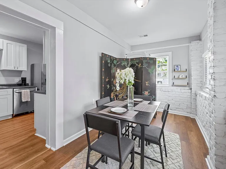 41 Lawton Ave — Photo 6