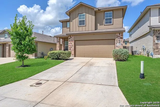 3 bed, 2.5 bath, 1699 sqft, $1,800 — Photo 1