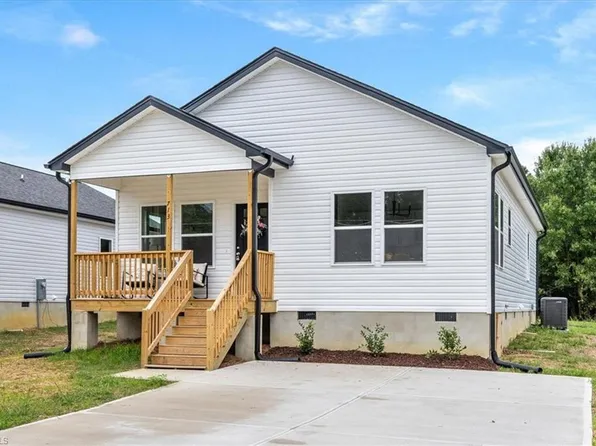 713 Tillman St, Burlington, NC 27217