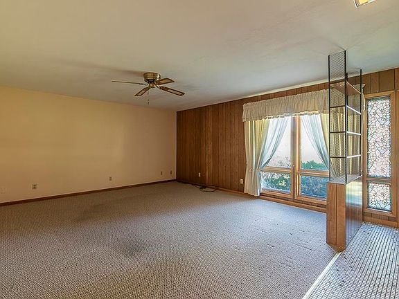 2nd image of 1710 N Claremont Dr