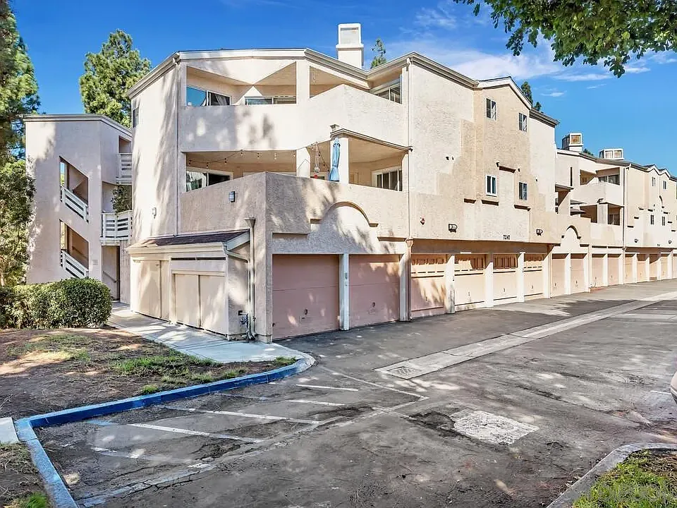 7247 Camino Degrazia #43
