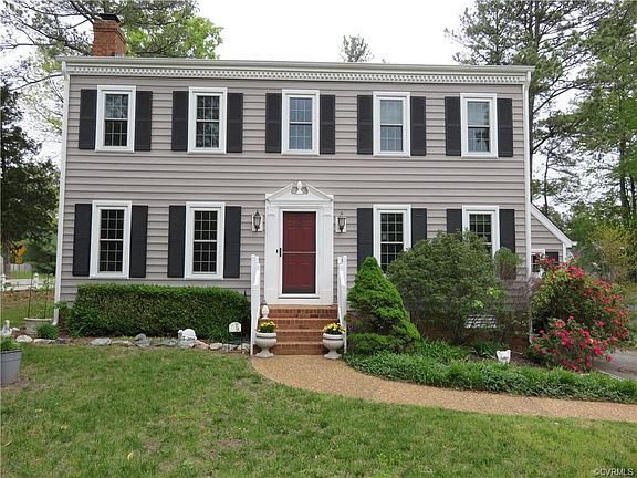 2nd image of 9740 Kingscroft Dr