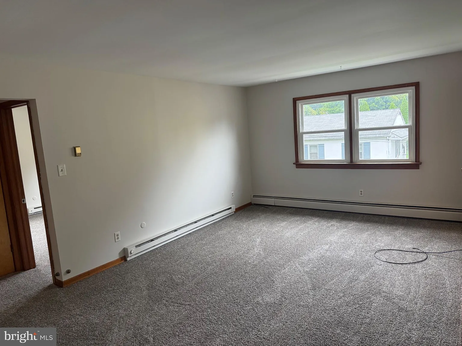 2 bed, 1.0 bath, 1000 sqft, $1,500 — Photo 2