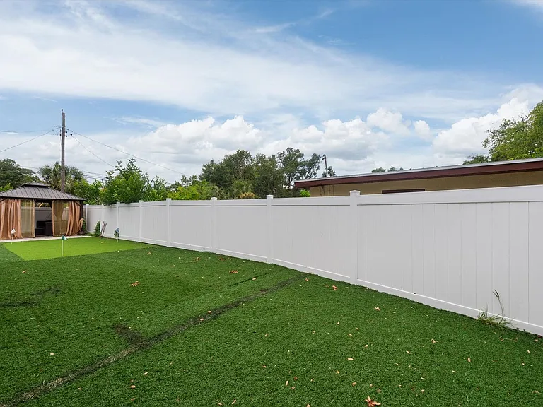 1349 Woodbine St — Photo 20