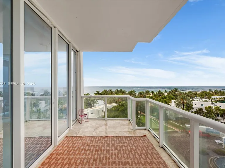 50 S Pointe Dr #903 — Photo 29
