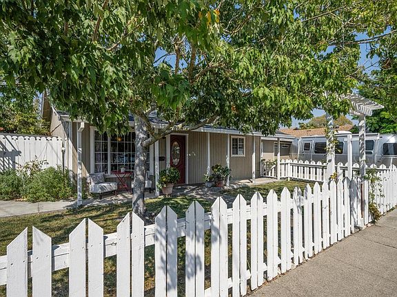 2nd image of 3535 Mayette Avenue