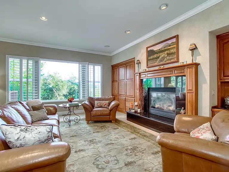 2703 Brush Creek Rd — Photo 15