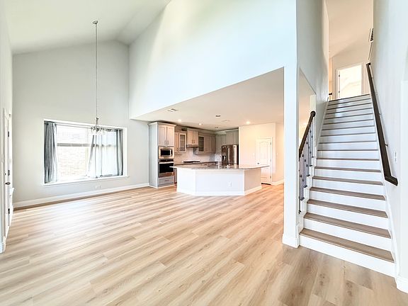 5th image of 5609 Meritage St
